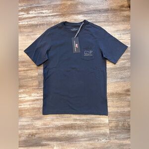 NWT Vineyard Vines graphic vintage whale tee